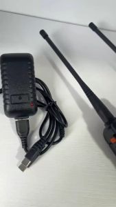 Walkie Talkie HT Handy Talkie UV5R/UV-5R Radio HT Komunikasi - Hitam