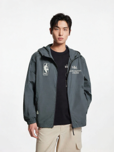 Jack Jones | UV-Protective Mens Loose Graphic Jacket