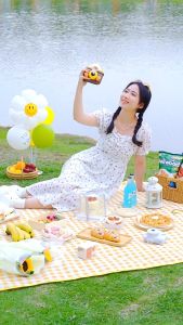 【SG Ready Stock】Outdoor Picnic Mat Portable Camping Foldable Waterproof Beach Mats Picnic Pad 露营 野餐垫