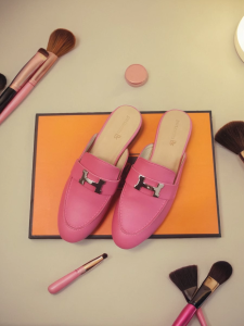 New Summer Pink Flat Bottom Real Leather Mules Slippers Womens Outdoor Half Slippers Buckle Style Rubber Sole Comfortable Shoes