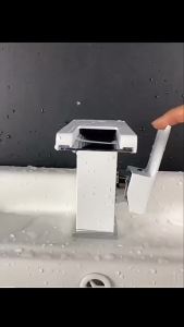 อีคอมเมิร์ซ LED น้ำตก ฟ้าว์ซ์ ฟ้าว์ซ์สำหรับอ่างล้างหน้า ฟ้าว์ซ์เหนือเคาน์เตอร์ ฟ้าว์ซ์ใต้เคาน์เตอร์ ฟ้าว์ซ์น้ำร้อนและน้ำเย็นในบ้าน