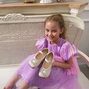 OKADY รองเท้าเจ้าหญิงสำหรับเด็กผู้หญิงรองเท้าแฟชั่นเข้ากับทุกชุดรองเท้าเจ้าหญิงสไตล์เกาหลีรองเท้าหนังขนาดเล็ก