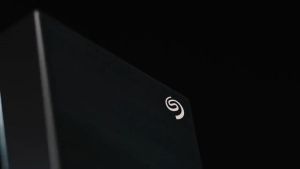 【Spot goods】Seagate External Hard Drive storage USB 3.0 HDD Enclosure Portable  2.5"   slim Original Hard Drive 1TB 2TBSeagate external hard drive 2TB 1TB  Slim External Hard Disk HDD External USB 3.0 Hard Drive Free Seagate Soft Pouch