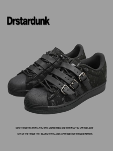 รองเท้าผ้าใบทรงหอยสำหรับผู้ชาย รองเท้าผ้าใบทรงห้อยางยืดแบบสวมสบายและระบายอากาศได้ดี สวมใส่สบาย รองเท้าผ้าใบสไตล์สปอร์ตสำหรับผู้ชาย