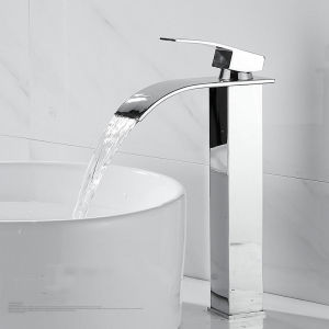 ถูกเปิดการผลิตแปรงก๊อกน้ำอ่างล้างหน้าในห้องน้ำสีทองทอง เป็นหนึ่งในโลกของก๊อกน้ำร้อนเย็นพร้อมท่อ