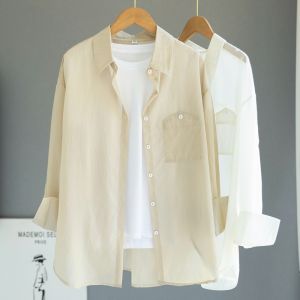 เสื้อเชิ้ตผู้หญิงผ้าไหม Lycocell บาง กันแดด สีเขียวอ่อน ดีไซน์เก๋ไก๋ เสื้อคลุมกันหนาวฤดูร้อน เสื้อเชิ้ตผู้หญิงคอโปโลแขนยาว