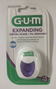ไหมขัดฟันรุ่น Expanding ขนาด 40 เมตร ยี่ห้อ กัม (GUM) รายละเอียดคุณลักษณะเฉพาะ - ไหมชัดฟันเป็นแบบเส้นเส้นใยออกแบบพิเศษ เมื่อสัมผัสน้ำ หรือนำลาย ตัวไหมชัดฟันจะพองขึ้น เพื่อช่วย กำจัดคราบแบคที่เรียระหว่างฟัน และใต้ร่องเหงือก อันเป็นบ่อเกิดของโรคฟันผุ