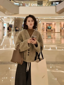 YUFUQING | Korean Style Short V-Neck Particle Fleece Lamb Fur Jacket Womens Winter New Simple Skin Integrated Upper Body Slim Fit Coat