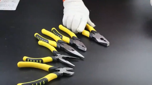 Portable Multifunctional Folding Pliers Compact EDC Hand Tool Wear Resistant Metal Body For Outdoor Camping Emergency Use Home Repair Garage Work And Household Diy Handcraft Activities