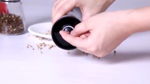 La Cucina Premium Glass Salt and Pepper Grinder Set with Ceramic Blades and Stainless Steel Spout