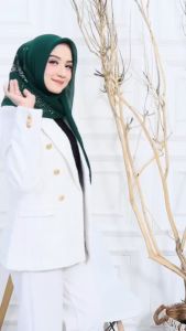 Hijab Segiempat Payet Silver motif akar