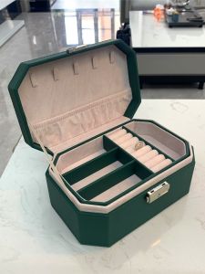 Elegant European Style Portable Black Jewelry Box for Earrings Rings And Other Accessories Storage Organizer Box Leather Material