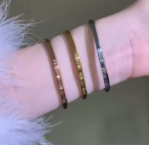 Vòng tay nam nữ vòng tay đôi vòng tay titan không gỉ vòng đeo tay phong cách thanh lịch sang trọng - Alice Store