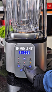 Máy Xay Sinh Tố Công Nghiệp Chống Ồn BOSS-8003Fb 3000W 2L – Xay Đá Mạnh Cho Quán Cafe