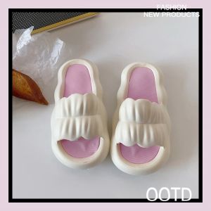 LHMonday เข้าใหม่สต็อกแน่น🌈 พร้อมส่งรองเท้าแตะพื้นนิ่มหนาสะใจ สดใสให้สวยคู่แท้ สิ่งที่น่ารัก การสัมผัสเพื่อนๆ ฟรุ๊งฟริ๊ง🔥 สวยใส พร้อมสำหรับสาวๆที่ชอบความน่ารัก