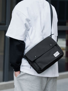 กระเป๋าสะพายข้างผ้าแคนวาสทรงสี่เหลี่ยมแบนสำหรับใส่ของใช้ประจำวันสำหรับผู้ชาย กระเป๋าสะพายข้างแบบสะพายข้างลำลองสำหรับผู้ชาย