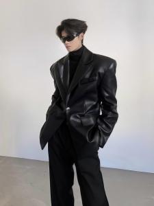 เสื้อแจ็คเก็ตหนัง PU ทรงหลวมสไตล์ย้อนยุคสำหรับผู้ชาย ทรงสูท เสื้อคลุมกันหนาวแบบสวมหัว ทรงเข้ารูป ดีไซน์เฉพาะตัว