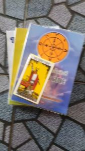 Set หนังสือคู่มือนักพยากรณ์ไพ่ยิปซี เล่ม 1-3 โปรแถมไพ่ 1 สำรับ