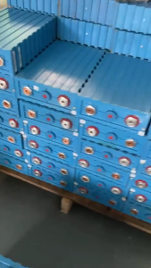 【COD+รับประกัน 5 ปี】 CALB 3.2V 200Ah lifepo4 AVIC เกรด A แบตเตอรี่ลิเธียม แบตเตอรี่ลิเธียมสำหรับยานพาหนะไฟฟ้า เปลี่ยนแบตเตอรี่บวมฟรี DEWEI ใช้ในงานโซล่าเซลล์ งานสำรองไฟ  แบตเตอรี่ลิเธียม  UPS งานรถไฟฟ้า ตัวต้านทาน 0.1mΩ-0.4mΩ+ยนแบตเตอรี่บวมฟรี