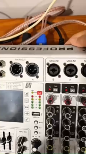 Mixer liền công xuất KV8 Pro 8 Kênh tặng 20 dây loa Là bàn trộn âm thanh cao cấp 3 trong 1 đẩy công xuất liền vang DSP