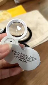 MaxLight กล้องส่องพระมีไฟ LED ไฟขาว + ไฟม่วง ตัวเรือนอลูมิเนียม แว่นขยายมีไฟ ส่องดูจิวเวอรี่ sachitools