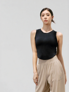 Short Cropped Round Hem Waist-revealing Slim Vest