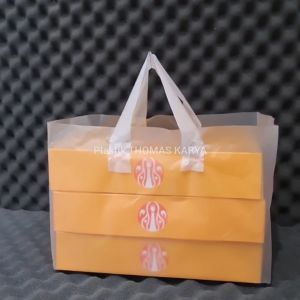 Kantong Plastik Soft Handle 30x30: Solusi Optimal untuk Box Donat & Snack Ultah