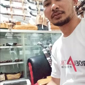 pisau sisit kulit. bahan gergaji selendang. sangat taajam