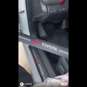 Strip Ambang Samping Pintu Mobil Toyota/Honda 4 Buah/Set Pelindung Stiker Serat untuk Strip Serat Karbon Kulit Antigores
