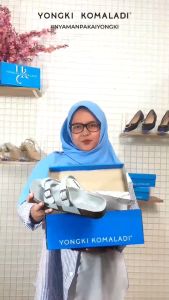 [ ORIGINAL ] YONGKI KOMALADI ADELINE - FLAT SANDAL OL-KVN4662-21 LADIES