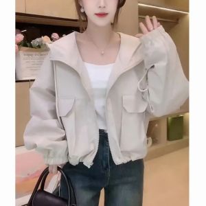 Fashionable Short Jacket Womens Spring Autumn New Style Quilted Coat Small Size Top Zipper Closure Pure Color Commute Style