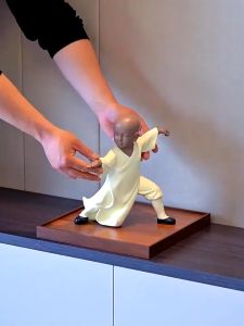 กล่องโมเดล กล่องใส่โมเดล Labubu Art toys ขนาด 20x15cm กันฝุ่น ซ้อนทับได้ กล่องใส่โมเดล อะคริลิคใส ฐานไม้ กล่องใส่โมเดล