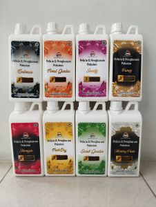 BRM Mawar Super Laundry Pelicin Pewangi Pengharum Pakaian Tahan Lama - Pelicin dan Pewangi Setrika isi 1 Liter by BRM Berkah Rosita Mandiri
