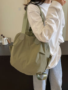 Macaron Fitness Bag: A Commuting Backpack for Young Women