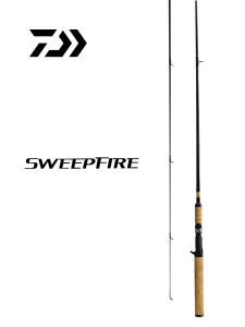 DAIWA Swiftfire เริ่มต้นที่เป็นมิตรเบ็ดตกปลาน้ําหนักเบาสําหรับเรือเดินทะเลตกปลาอ่างเก็บน้ํา Pond Stream River Lake Ocean Beach