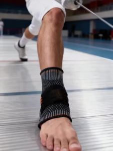 1Pcs Ankle Support Brace with Silicone Shock Absorption Cushion Stabilize Ankle Joints for Football Basketball Running Sports