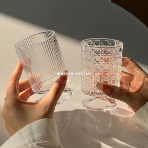 แก้วน้ำมูกทรงสั้นแบบย้อนยุคสำหรับดื่มแอลกอฮอล์ แก้วน้ำผลไม้ แก้วกาแฟอเมริกันเย็น แก้วชาน่ารัก สไตล์ INS แก้วน้ำสีใส