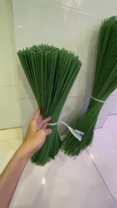 Kẽm bó 100 cây (95-100 cây) kẽm làm hoa 50-60cm que kẽm bọc nhựa xanh làm thân hoa giả hoa giấy nhún hoa giáp