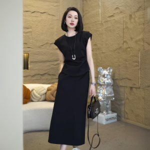 Fashionable Casual Style Short Sleeve Womens Set plus Size Slimming Top And Skirt Two Piece Suit Polyester Fiber round Neck