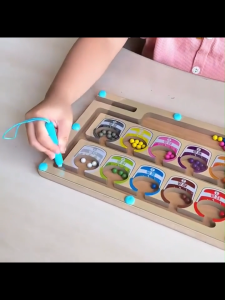 แยกสีลูกปัดแม่เหล็กเกมกระดานเขาวงกตแม่เหล็กเกมฝึกสมองฝึกวาดเส้นสำหรับทารกอายุ 2-6 ปีของเล่นเสริมพัฒนาการ