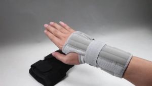 Carpal Tunnel Wrist Brace Night Support and Metal Splint Stabilizer Relieve Tendinitis Arthritis Carpal Tunnel Syndrome Pain