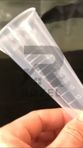 ROZEL Plastik Gelas Cup Ukur Takar 100 ml Jenis V / Takaran Bibit Parfum Ukuran 100ml Serbaguna