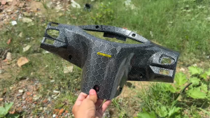 Bợ Cổ Xe Wave A110 2017-2025 Carbon AKANA