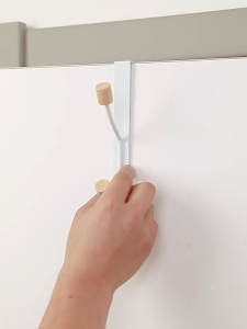 Gantungan Baju Belakang Pintu Kait Kayu Kapstok Kamar Cantolan Tas Kunci Tanpa Paku Bor