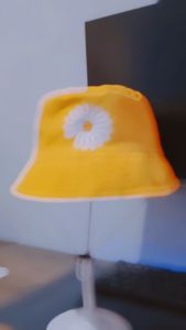 Topi anak bordir bunga daisy Ada Talinya - BORDIR NAMA SUKA SUKA