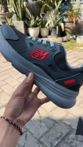 sepatu boot pria wanita abu lis stabilo size 39-43 sepatu style korean boot keren buat gaya jalan dan olahraga sepatu kasual boot