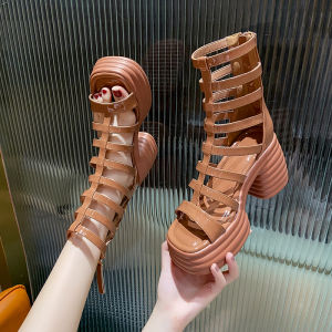 รองเท้าแตะส้นสูงแบบกันน้ำสไตล์โรมันสำหรับผู้หญิง ฤดูร้อนปี 2025 รองเท้าแตะส้นหนาแบบลำลอง ส้นสูงพิเศษ กันน้ำ ด้านนอกวัว วัสดุในรองเท้าหนัง PU