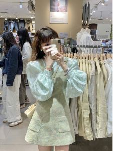 ชุดเดรสสายเดี่ยวแขนกุดสไตล์ฝรั่งเศสแนวชาแนลชุดเดรสสายเดี่ยวทรงเอแบบสั้นแมทช์ลุคง่ายใส่ช่วงฤดูใบไม้ผลิและฤดูใบไม้ร่วงสำหรับคนตัวเล็ก