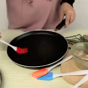 Multipurpose Silicone Sauce Oil Food Brush 🍖 For Air Fryer BBQ Oven Baking / High Temperature Safe / Non-toxic / Durable / Multipurpose / Kitchen Tool
