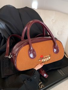 กระเป๋าถือผ้าคอร์ดูรอยสำหรับผู้หญิงในฤดูใบไม้ร่วงปี 2024 กระเป๋าสะพายไหล่ข้างเดียวสไตล์วินเทจแบบอเนกประสงค์สำหรับเดินทาง กระเป๋าสะพายข้าง